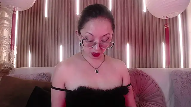 Angelina_Blancxx - GIVE ME DELICIOUS FOOTJOB, MISS