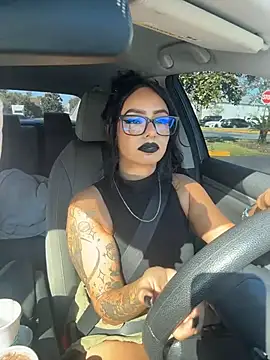 Controllercutie - Ass flash in public