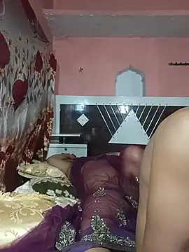 Hot_Indiancpl