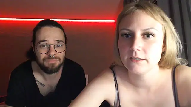SweetGermanGoddess - 👋Go Doggy + Slap Ass 5x