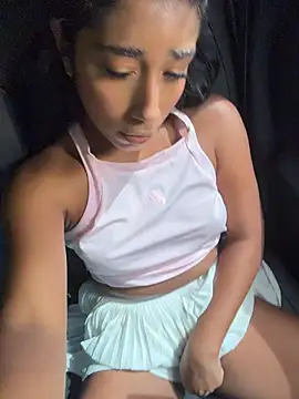 SaryJonex - DILDO RIDE AND SECOND SQUIRT IN PUBLIC!!