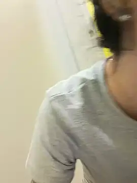 Melissa_crazy - Spit on tits and pussy then slaps💦