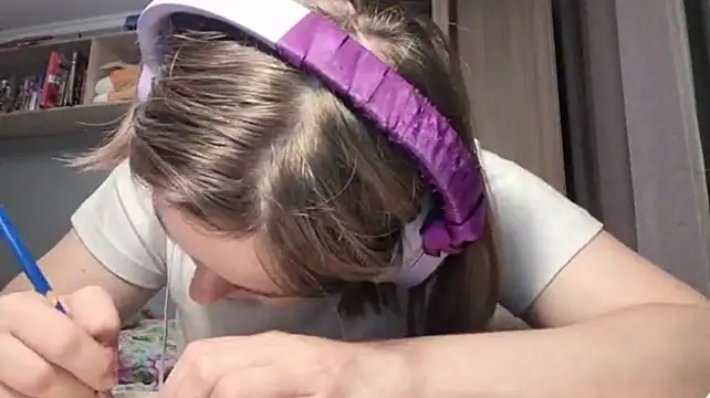 WoodPracice - want me to stay in just my underwear? 💕