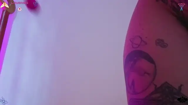 Ghostwomaan - rub pussy