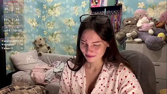 RileySpence - touch boobs