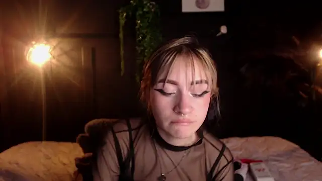 Melodyygirl_ - Plug in ass