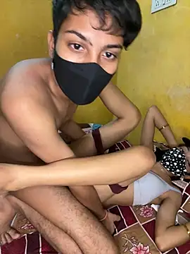 Nidhi747 - Blowjob in Public