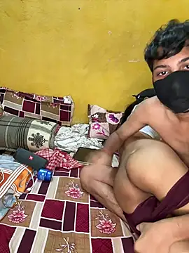 Nidhi747 - Blowjob in Public