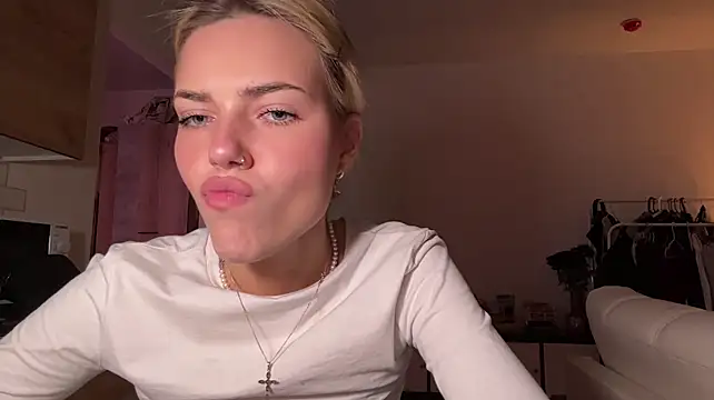 ChristelDuncombe - topless photo in PM (Last tip)