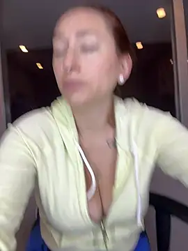 Samara-kitty - show pussy for 5 min
