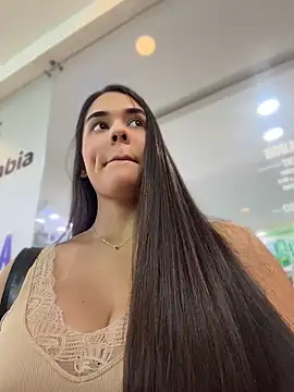 BellaLeclair_