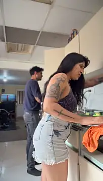 Afroditapoloo - Show boobs