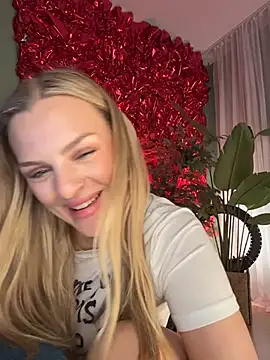Mary_lost - blowjob in doggy position