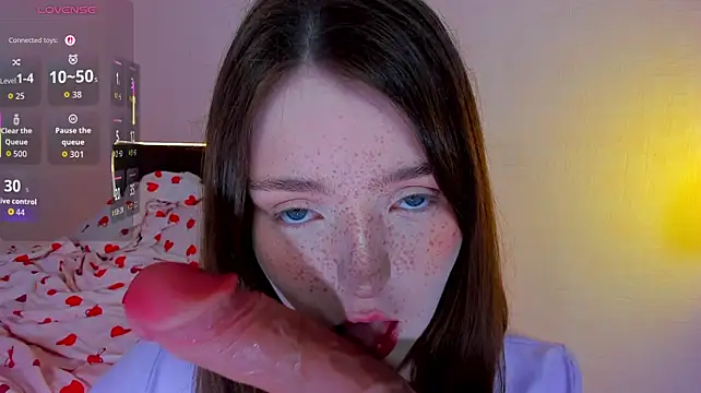 Lexxxxxxi - play tits