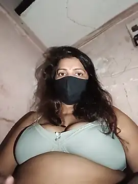 Akshita01 - I wanna buy a iphone