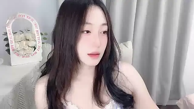 Susanwu_2002 - 买皮带 造型抽m