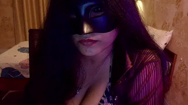 Hey_rhea - navel and ass tease