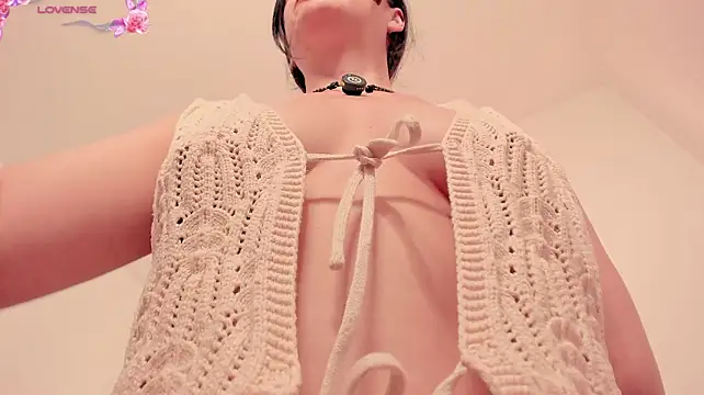 DreaBennet - strech nipples