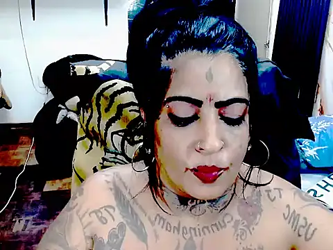 Indiancatz2's Live XXX Chat