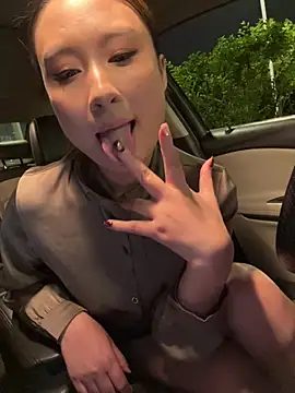 Xingchen-002 - 戶外露天自慰高潮噴水⋯⋯