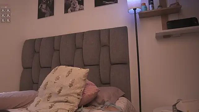 Caro_sanchezz - Show tits