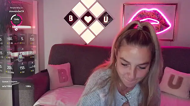 BellaXundXUwe - Dildo Play+ 5 Videos LT