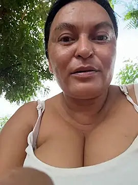 Horny-Mommy-Dirty - Squirt