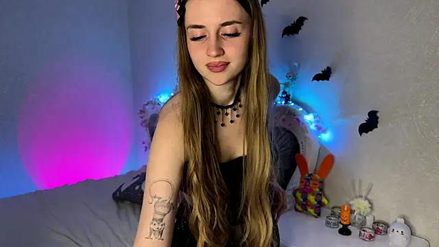Jessica1West - Panties Flash and 5 Pussy Spanks
