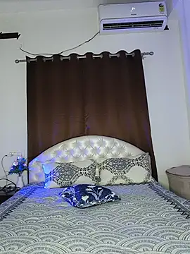 Bold-Cat - Full nude show