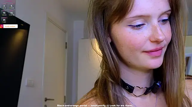 Lovelly_molly1 - play with hard nipples