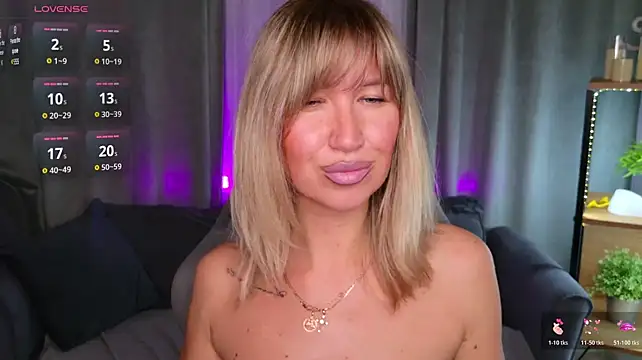 MilaBott - 💗 Ride pillow, massage pussy in pantis