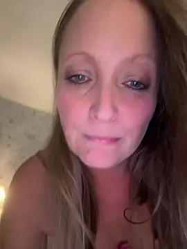 HoneyBluex - 💦 sneaky vibes LT 2 videos to PM 💦