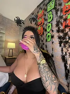 Kiim_taaylor - SHOW BIG BOOBS & PLAY NIPPLES 😈🍑