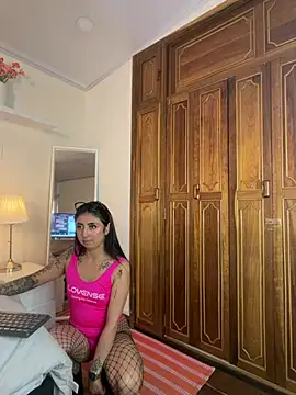 Caroline_dh - inside fingers in my pussy