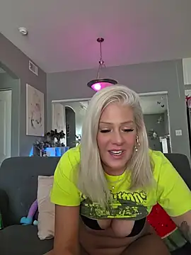 Lexi_Shocker - Pussy warm up💞5m toy cntl LT🥵