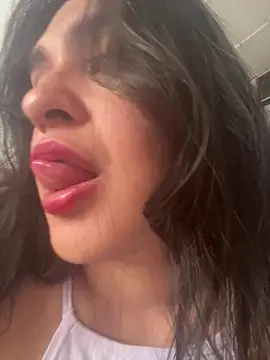 EmilyNoir1 - We played with my tits and armpits.