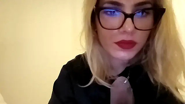 Goddess-Anne's Live XXX Chat