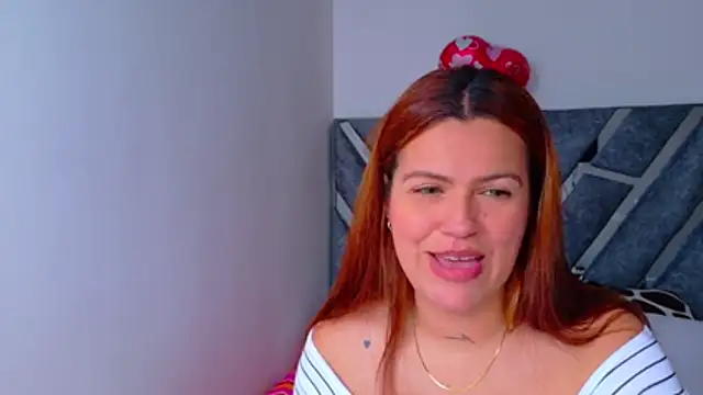 Alexandra_Torress - cream feet