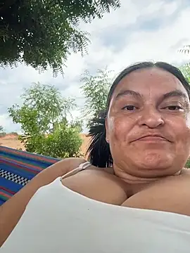 Horny-Mommy-Dirty - Squirt