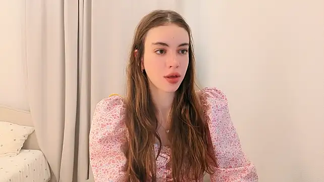 Astralmira - show legs