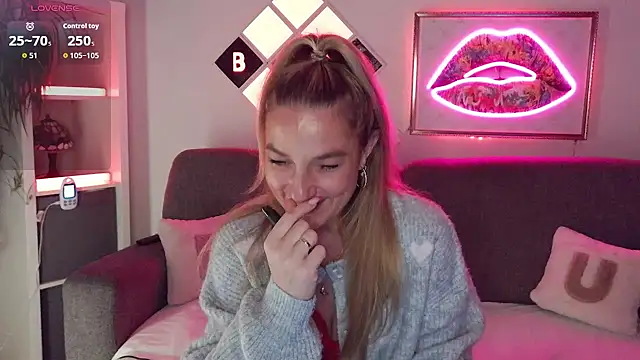 BellaXundXUwe - Dildo Play+ 5 Videos LT
