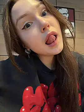 Peachy_Dream - CRAZY SQUIRT NEAR URINAL!