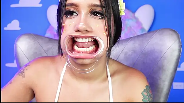 Foxy_samy - destroyed make up with sloppy saliva