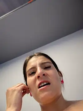 AlannaEvons - Tits Out + Spank In The Gym 🍒😈