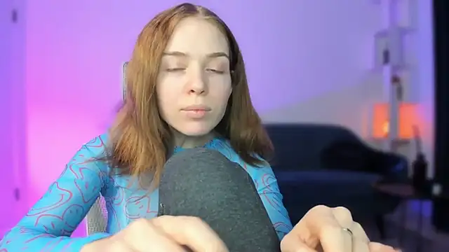 Linarionchik - pussy closeup dildo