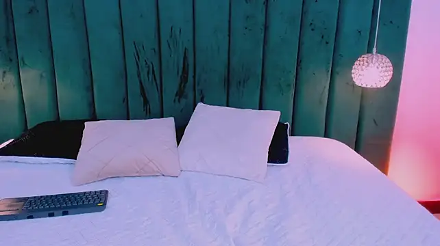 Raven_Luxx - 🌹 Feel my pussy wet