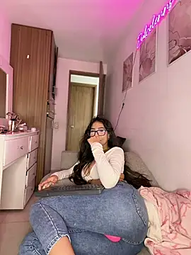 DulceLenns - Undress me and touch ass(lastipvideo)