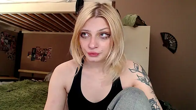 Asami_lait - tease with a completely naked body