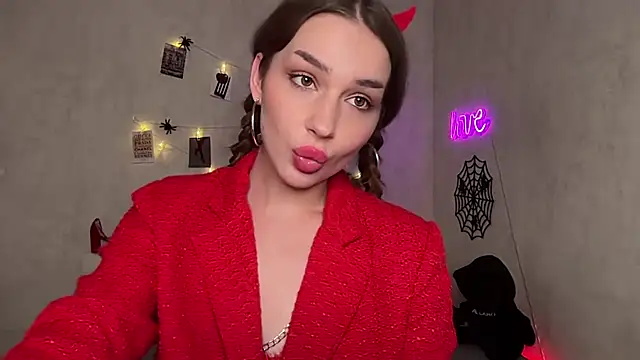 Perry_Tiffany - Put on teasing heels👠