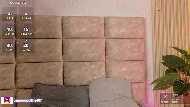 CameronCollins_ - bounce and squeeze boobs